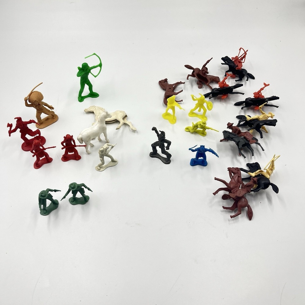 Vintage‎ Hong Kong Miniature Plastic Cowboys Indians Horses